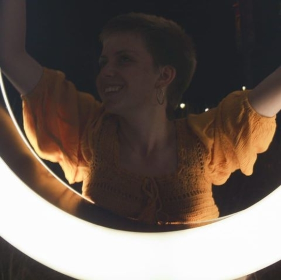 Meet your Posher, Sharon - Picture 1 of 1